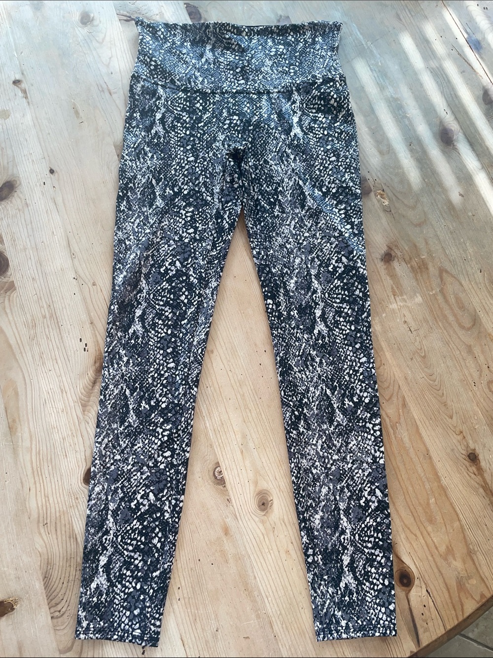 SPANX High-Waist Snake-Print Leggings Black White Gray Shape Sculpting XL